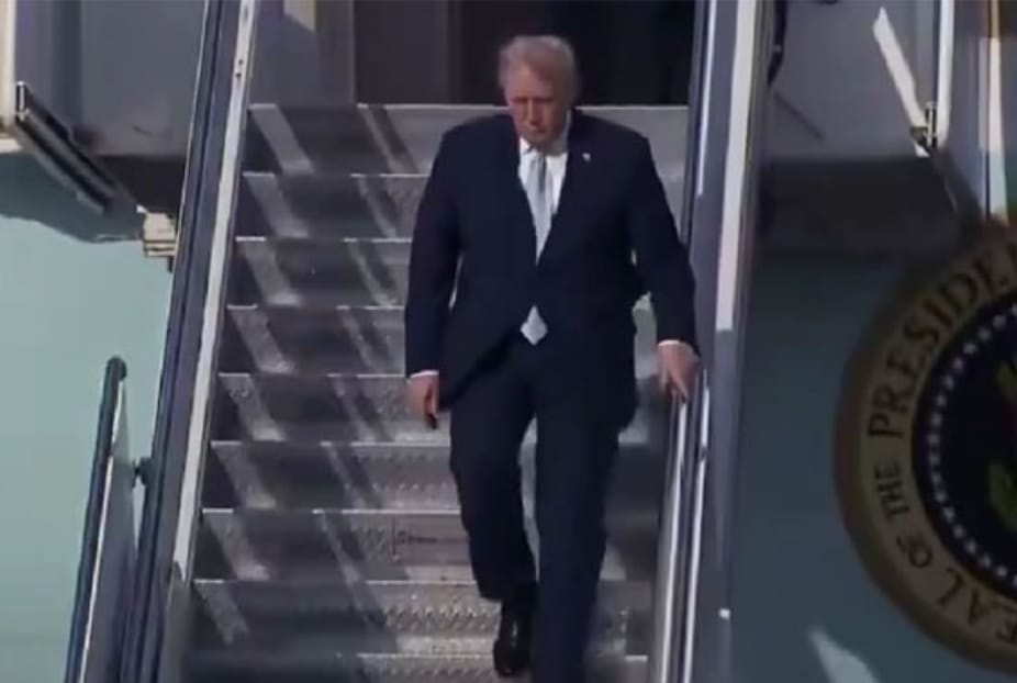 ట్రంప్ ఆరోగ్యంపై మళ్లీ చర్చ.. వైరల్ అయిన వీడియో!